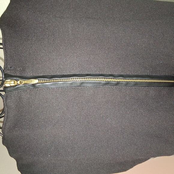 Stylish Black and Orange Sleeveless Dress - Picture 3 of 5